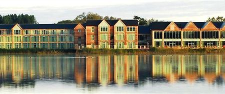 De Vere Cotswold Water Park South Cerney Exterior foto